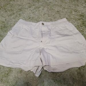 GAP White Women's Cargo-Style Shorts